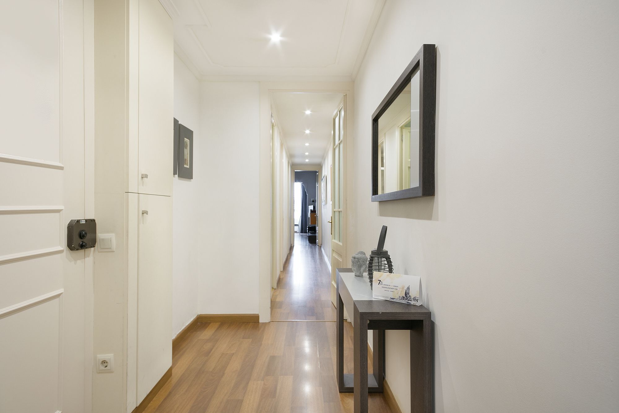 Habitat Apartments Ava 1 Барселона Экстерьер фото